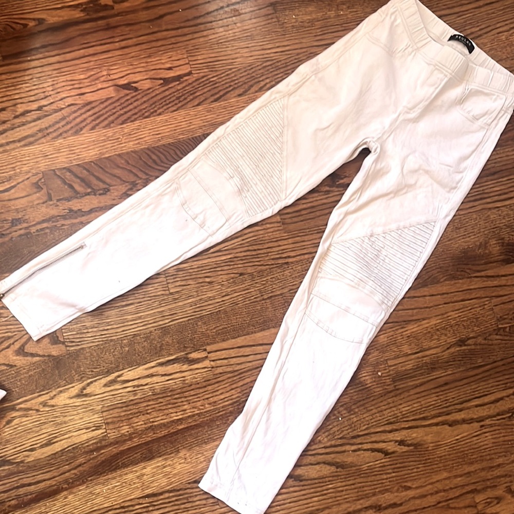 Gently worn Skinny capris pants